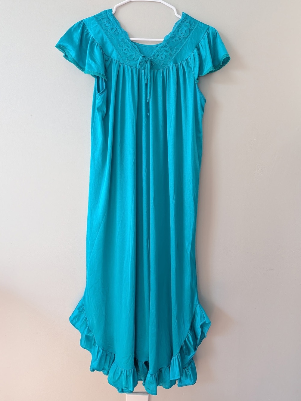 VTG Shadowline Turquoise Nylon Tricot Short Sleeve Nightgown Ruffle Hem Lace S/M